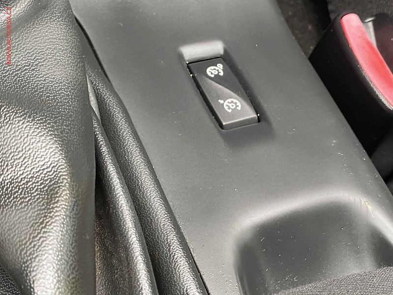 Renault Mégane (2010) 1.5 DCi, Dynamique, TZ - fotka 13 z 16
