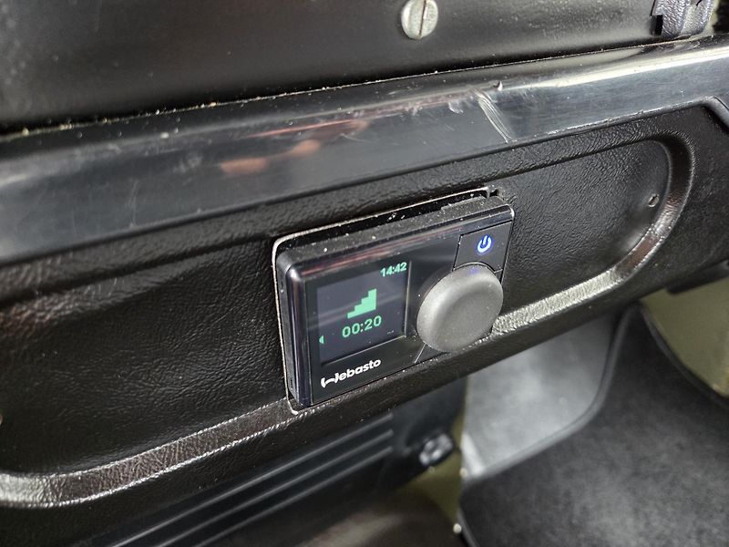 Land Rover Defender TDi HOBSON Military - RENOVACE - fotka 12 z 44
