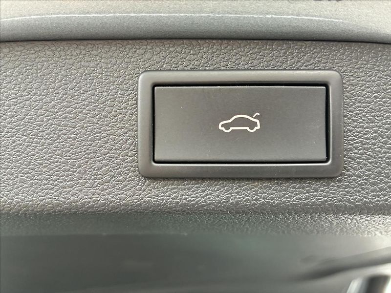 Škoda Kodiaq 2,0 TDI TAŽNÉ KEYLESS KAMERA - fotka 14 z 36