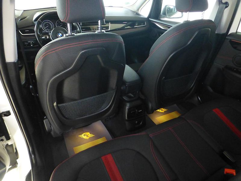 BMW Řada 2 (2016) 2,0D*NAVI*ALU*VYHŘ.SED*M.PAKET - fotka 13 z 28