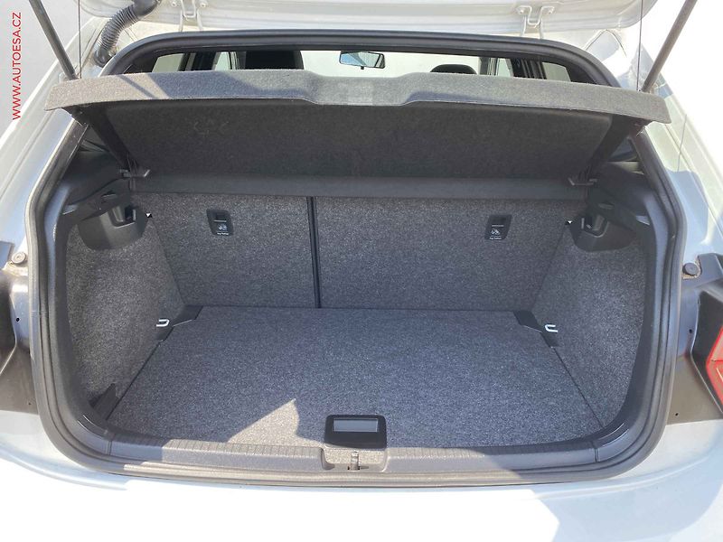 Volkswagen Polo (2018) 1.0 TSi, Highline, navi, - fotka 7 z 19