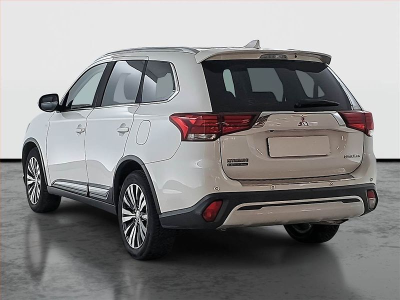Mitsubishi Outlander (2019) 2.0 - fotka 4 z 20