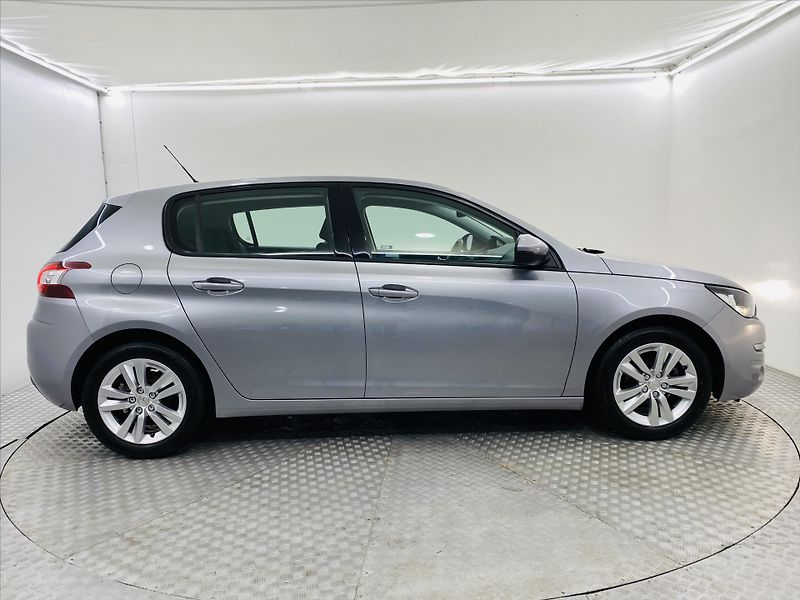 Peugeot 308 1,2 PureTech 60kW Active - fotka 26 z 28