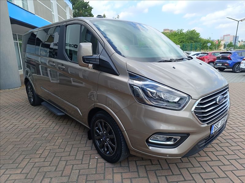 Ford Tourneo Custom 2,0 TDCi Titánium X, L2 - fotka 4 z 23