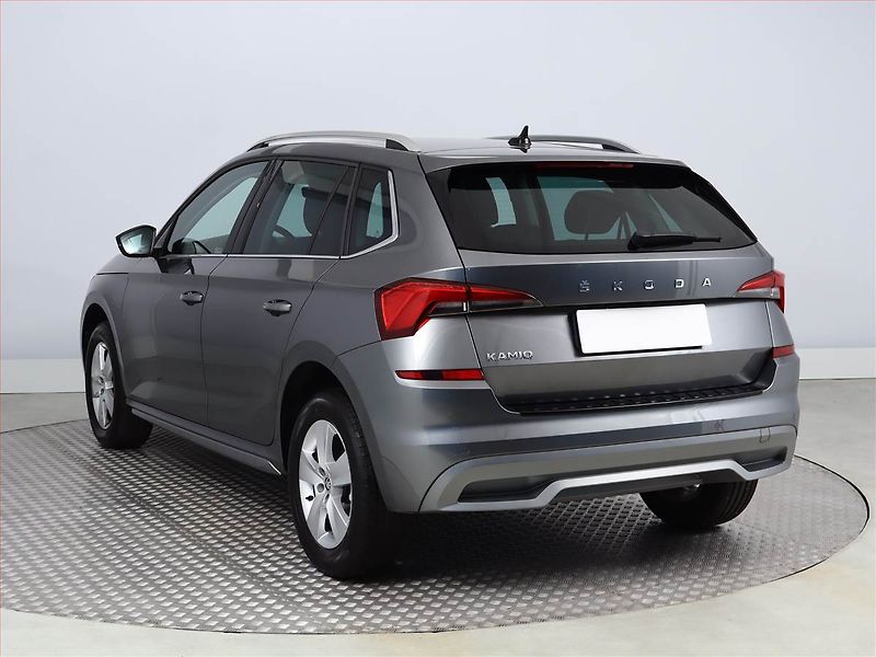 Škoda Kamiq (2023) Style 1.0 TSI - fotka 4 z 17
