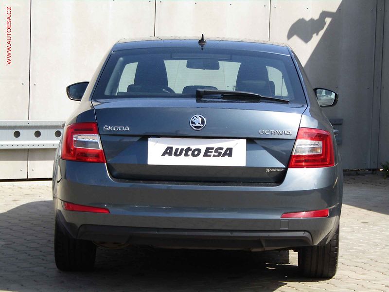 Škoda Octavia (2016) 2.0 TDi, ČR, DSG, bixen - fotka 5 z 20