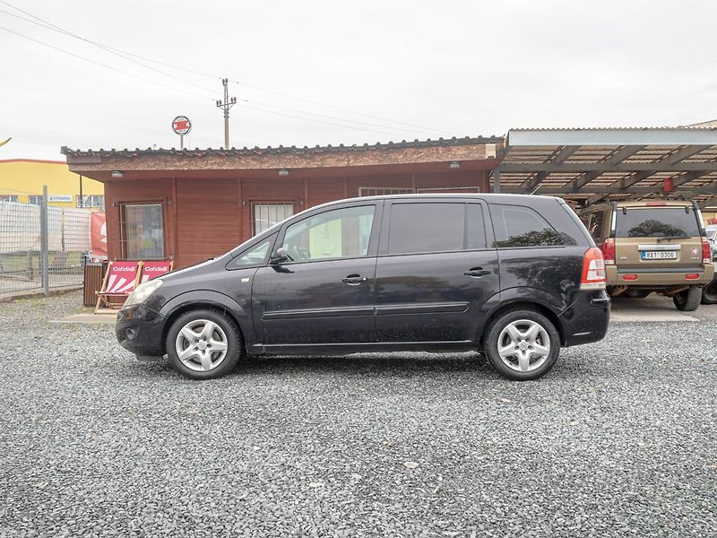 Opel Zafira (2008) 1.9D 88KW - 7 sedadel - fotka 8 z 40