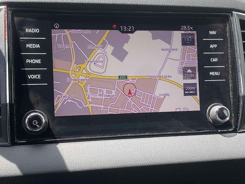 Škoda Karoq (2018) 1.5 TSi, Ambition, DSG, TZ - fotka 18 z 20