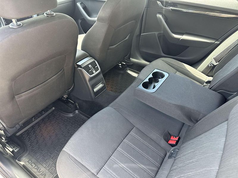 Škoda Octavia (2018) 1.6 TDI Style - fotka 9 z 31