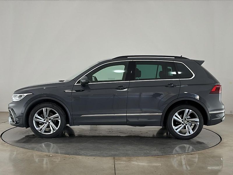 Volkswagen Tiguan R-Line DSG - fotka 3 z 29