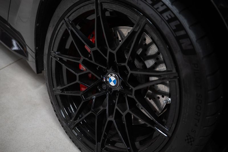 BMW M4 (2022) COMPETITION xDrive  - fotka 2 z 39