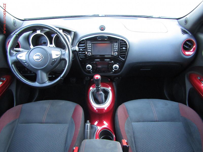 Nissan Juke (2015) 1.2 DIG-T, ČR, Navi, AC - fotka 8 z 17