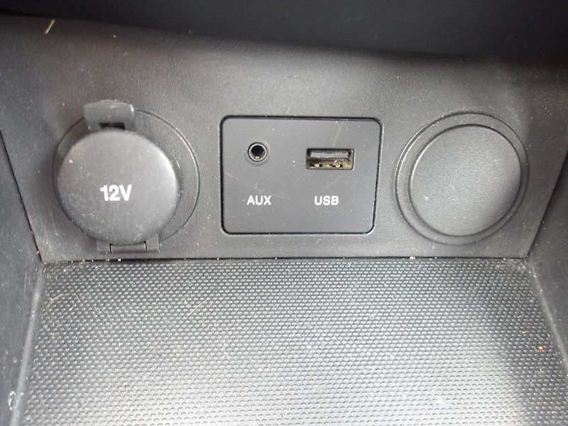 Kia Ceed 1,4i ČR ! NAJ.94000 km !!! Ser - fotka 24 z 34
