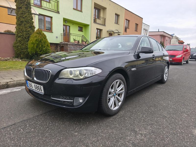 BMW Řada 5 (2013)  520 D -CZ SERVISKA - fotka 2 z 20