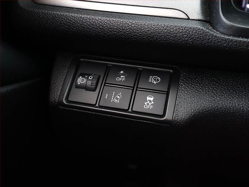 Honda Civic (2019) 1.0 VTEC Turbo, Serv.kniha - fotka 17 z 17