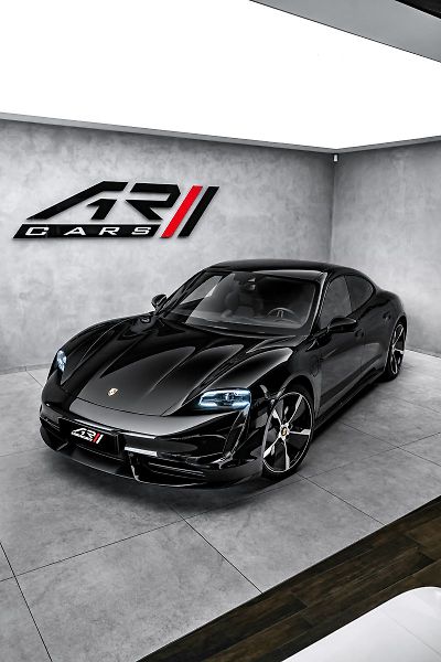 Porsche Taycan Turbo S Keramiky Pano 360 - fotka 8 z 28