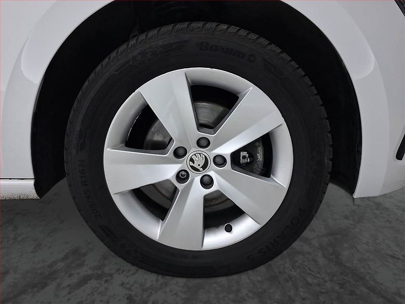 Škoda Scala (2022) 1.0 TSI, Automat, Tempomat - fotka 14 z 19
