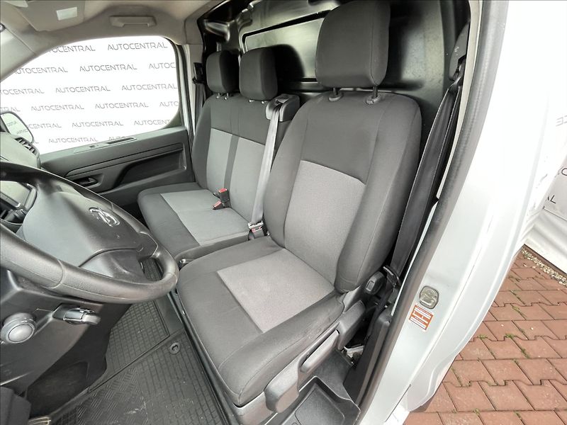 Opel Vivaro 1,5 CDTi,88kW,L1,serv.hist.,DP - fotka 11 z 21