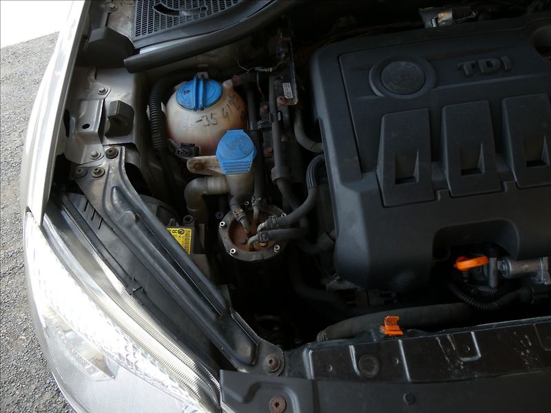 Škoda Yeti 2,0 TDi 81kW 4x4,2x kola,závěs - fotka 33 z 42