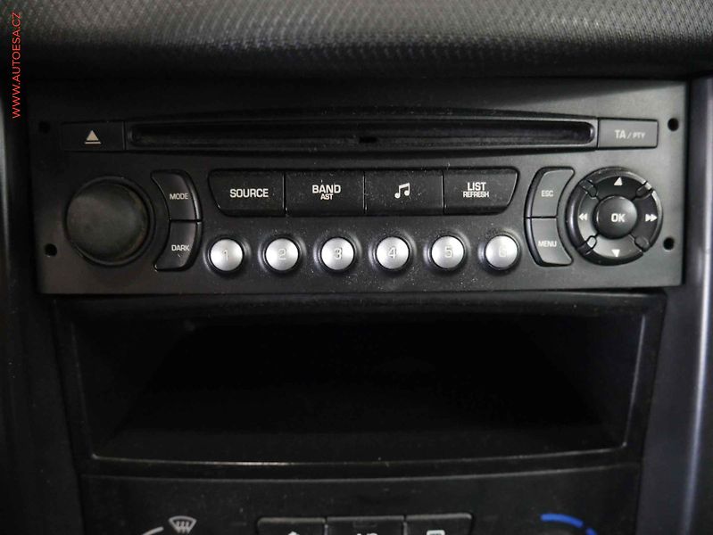 Peugeot 207 (2010) 1.4 HDi, 2.maj, AC - fotka 15 z 16