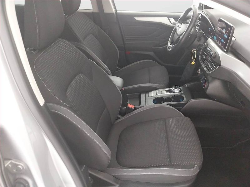 Ford Focus (2019) 1.5 TDCi, Automat, Navi - fotka 9 z 20