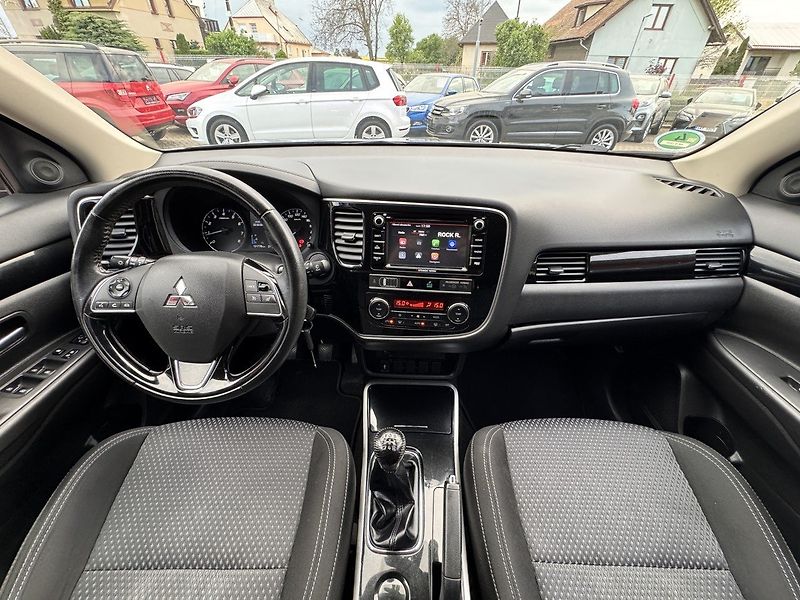 Mitsubishi Outlander (2019) 2.0i Mivec Navi Kamera - fotka 6 z 50