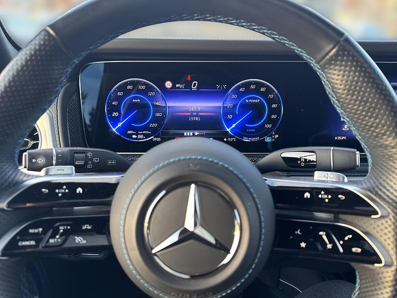 Mercedes-Benz Třídy G G 580 EQ Edition ONE - fotka 20 z 28