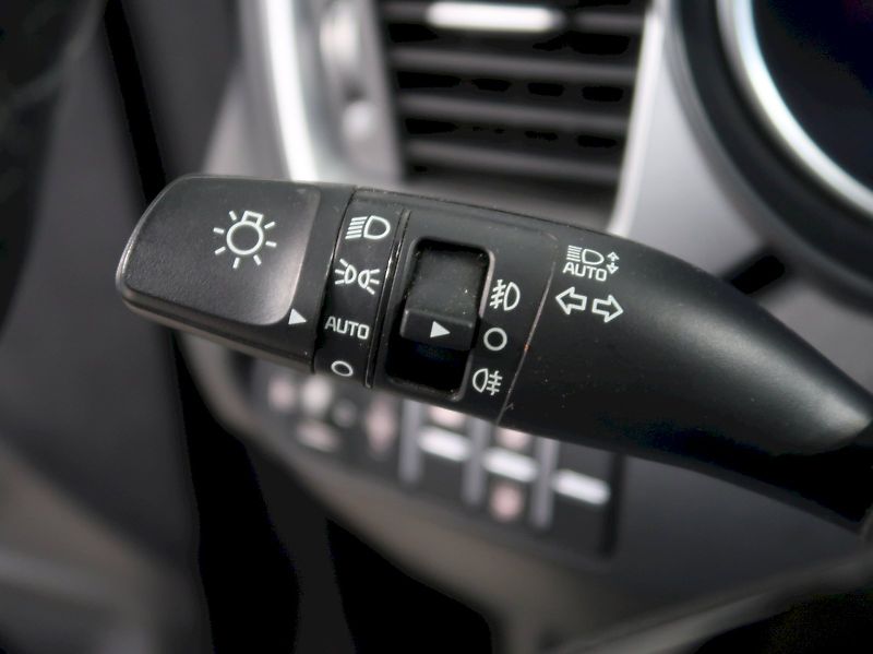 Kia Ceed (2022) SW TOP 1.5T-GDi 118KW - fotka 31 z 33