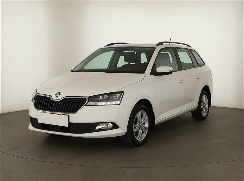 Škoda Fabia (2021) Style 1.0 TSI, ČR,1.maj - fotka 2 z 13