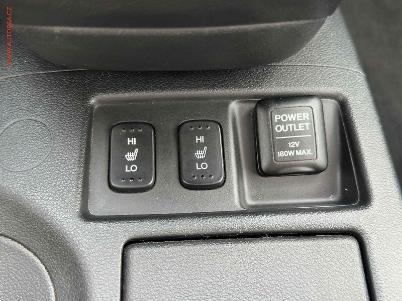 Honda CR-V (2014) 2.2 4x4, 2.maj,ČR, AT, STK7 - fotka 17 z 24