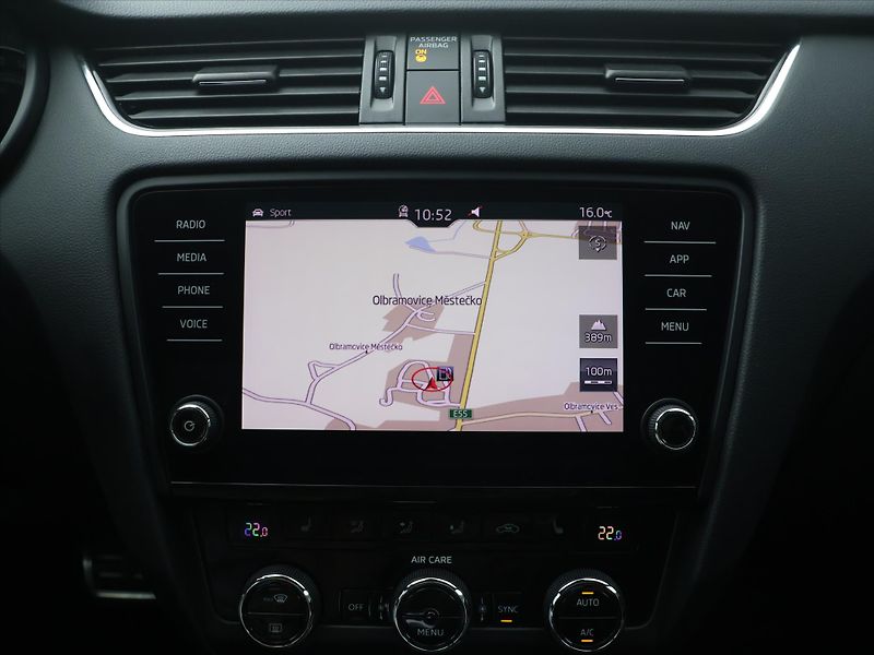 Škoda Octavia RS 2,0 TSI 169kW DSG 1.Maj. - fotka 20 z 33