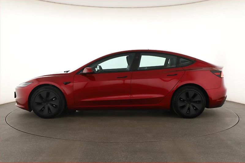 Tesla Model 3 (2023) Long Range 4WD 79kWh, SoH 95% - fotka 3 z 27