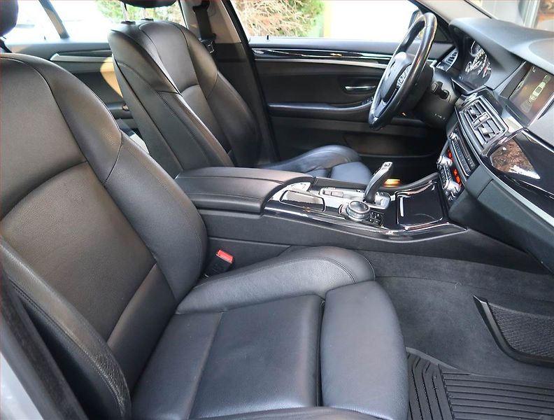 BMW Řada 5 (2014) 528i, Automat, Serv.kniha - fotka 9 z 22