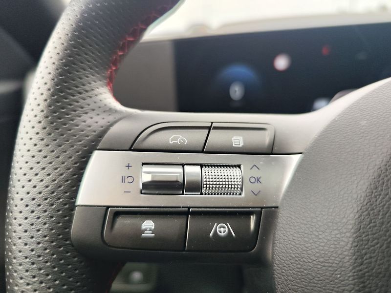 Hyundai Kona EV/65kWh N-Line Premium AT - fotka 30 z 38