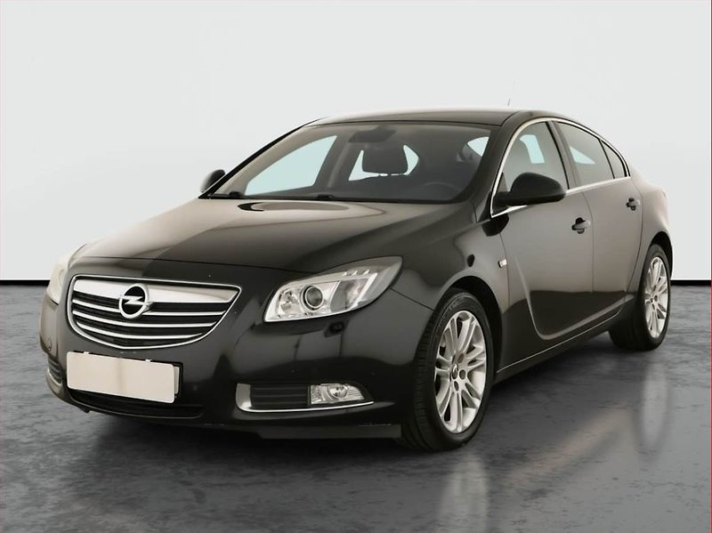 Opel Insignia (2010) 1.8, Tempomat, Park. senzory - fotka 2 z 14