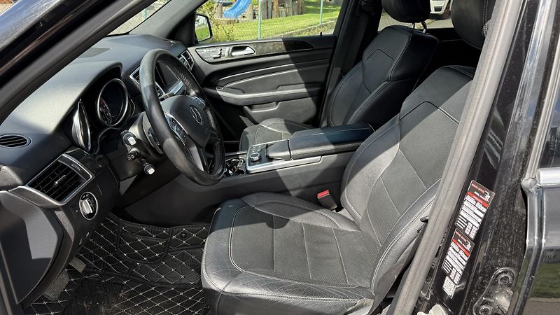Mercedes-Benz Třídy M (2015) 350 CDI AMG PAKET  - fotka 12 z 27