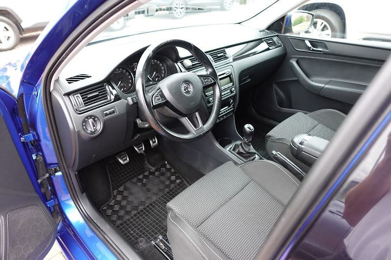 Škoda Rapid 1.6 TDI CR 66kW Ambition Fresh - fotka 10 z 24