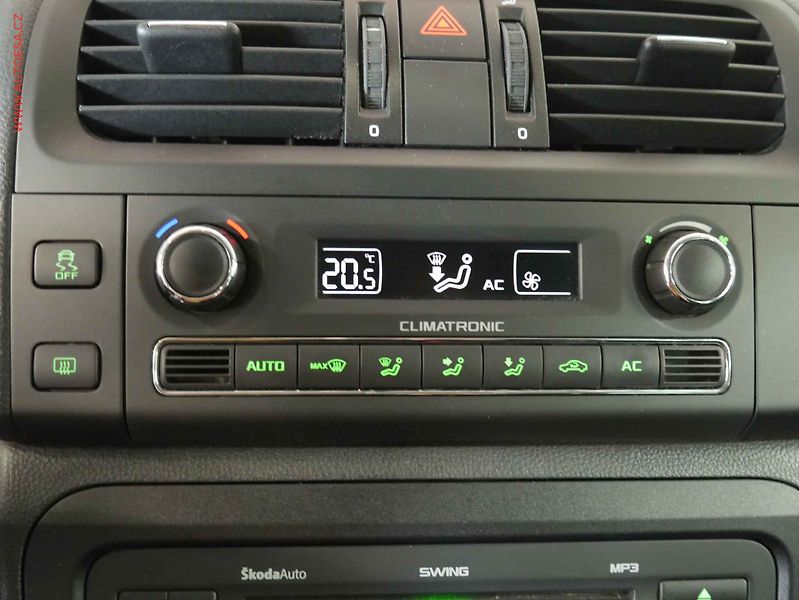 Škoda Roomster (2011) 1.2 TSi, 2.maj,ČR, servis - fotka 14 z 17