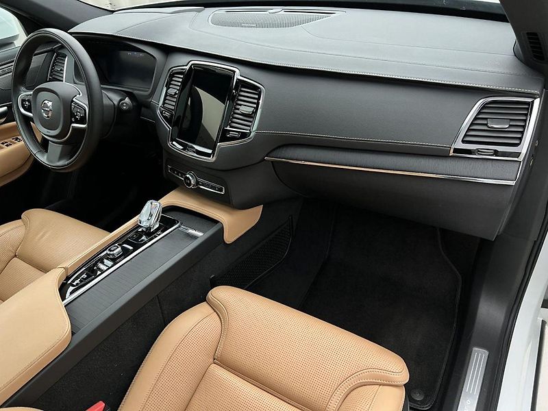 Volvo XC90 B5 Inscription 7m., tažné, DPH - fotka 19 z 31