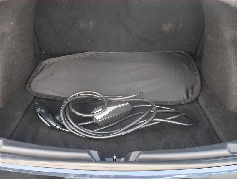Tesla Model 3 (2019) Long Range 4WD 78kWh - fotka 23 z 23