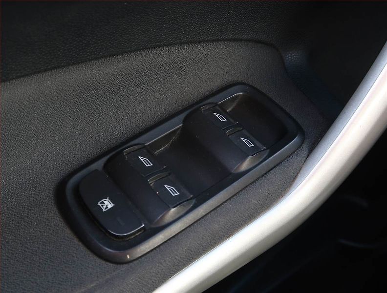 Ford Fiesta (2011) 1.4, LPG, po STK - fotka 15 z 17