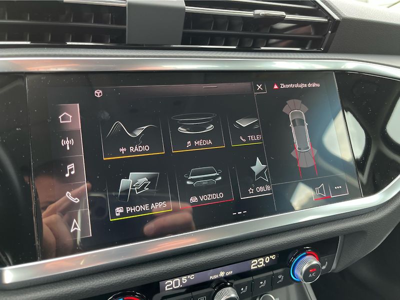 Audi Q3 ADVANCED 2.0 TDI 110 KW QUATTR - fotka 15 z 30