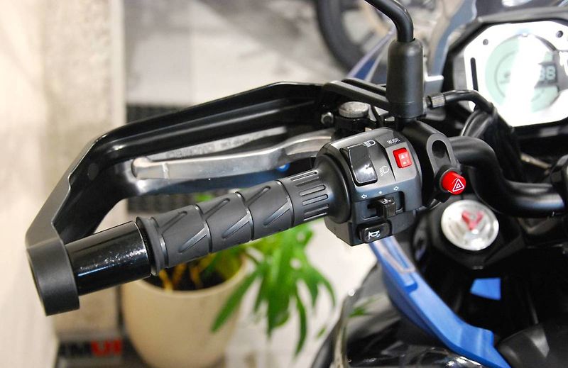 CFMOTO 650 MT (2020) 650MT Premium - hezký stav, pů - fotka 10 z 20