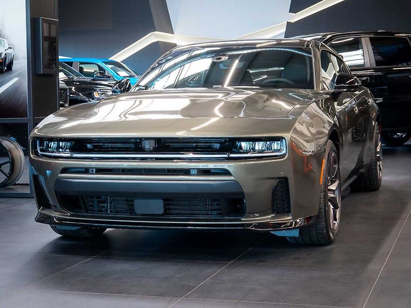 Dodge Charger (2026) 3.0 Scat Pack 4D AWD 550HP - fotka 1 z 36