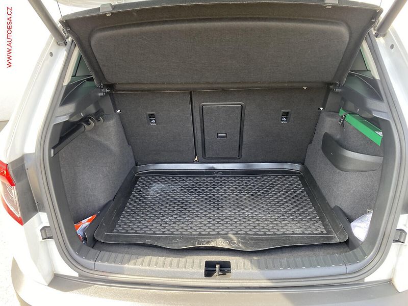 Škoda Karoq (2021) 2.0 TDi, 1.maj,ČR, Style, LED - fotka 7 z 19