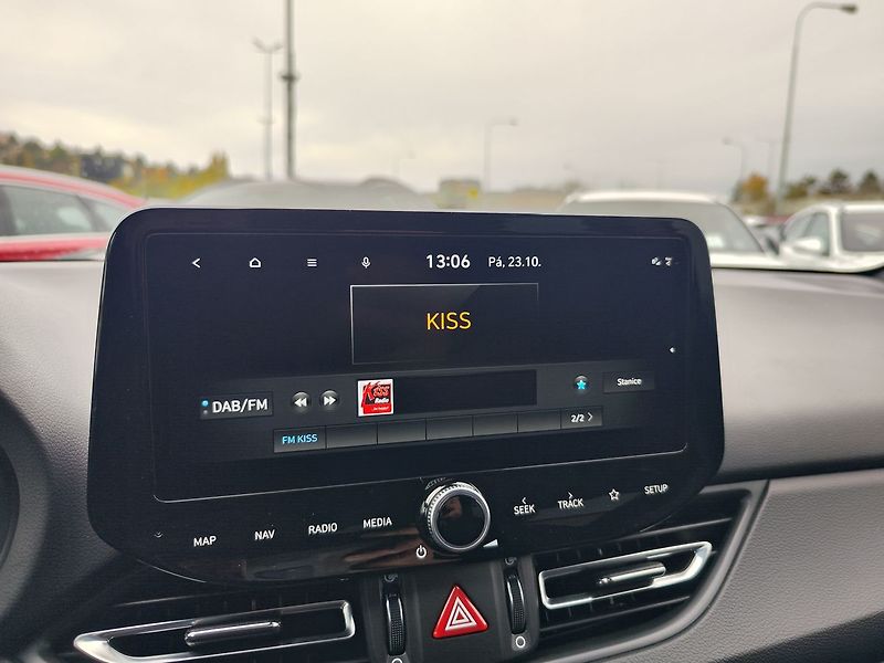 Hyundai i30 1.5 T-GDI/103kW N-Line DCT - fotka 18 z 34