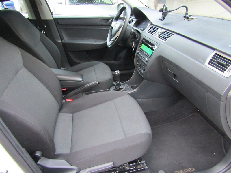 Škoda Rapid (2015) 1.2 TSI 63kW - fotka 28 z 36