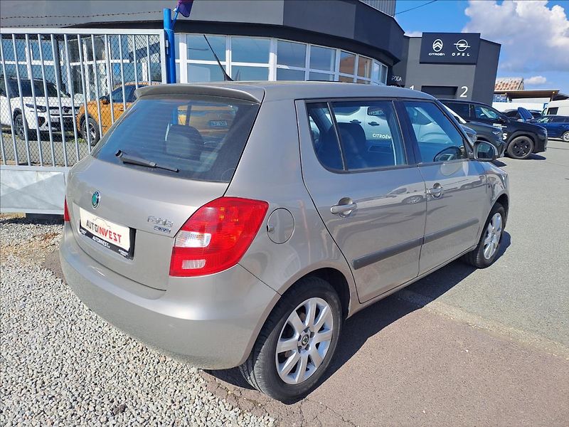 Škoda Fabia 1,4 i 16V KLIMA - fotka 3 z 14