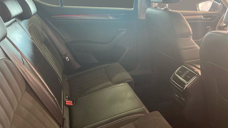 Škoda Superb (2024) Style 2.0TSI 140kW  DSG - fotka 14 z 33