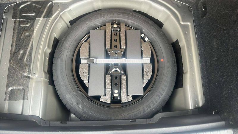 Škoda Kamiq Top Selection 1,0TSI 85kW MT6/ - fotka 23 z 25